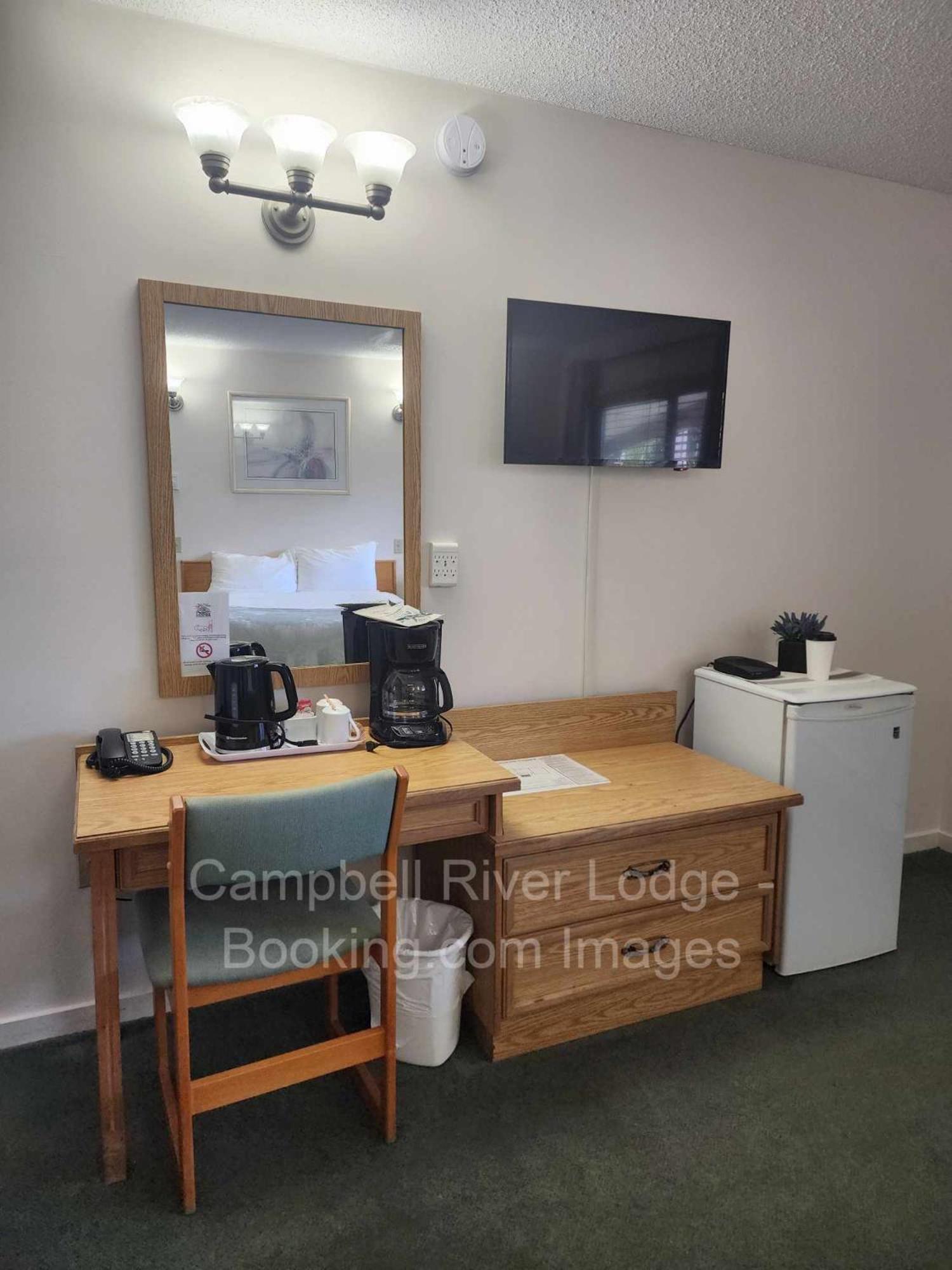Campbell River Lodge Bagian luar foto