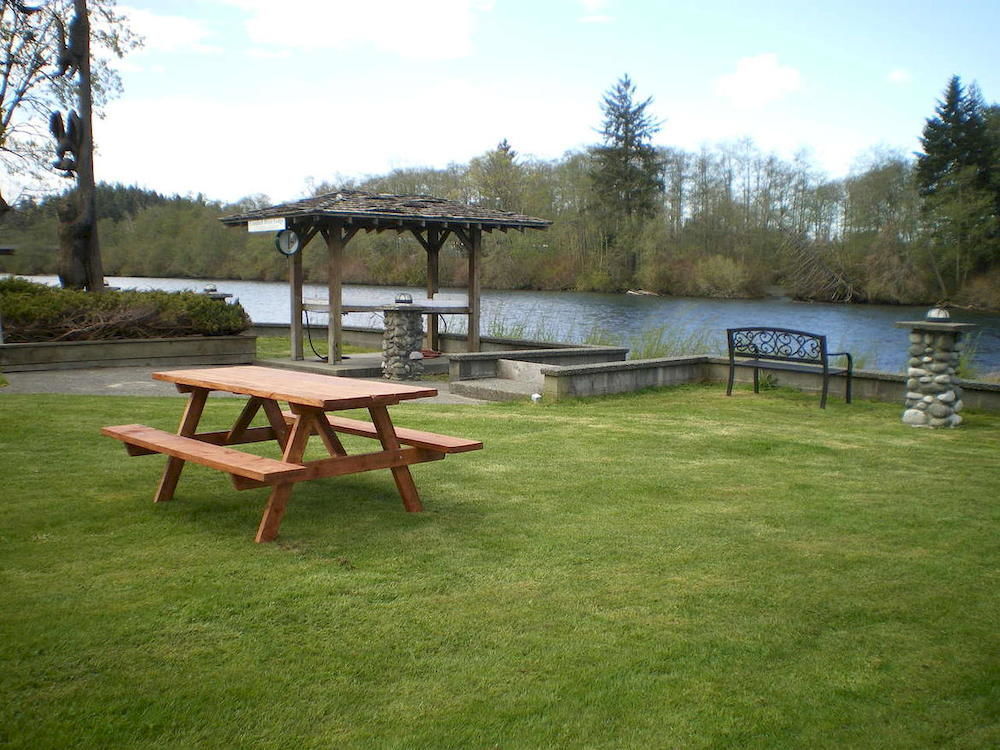 Campbell River Lodge Bagian luar foto