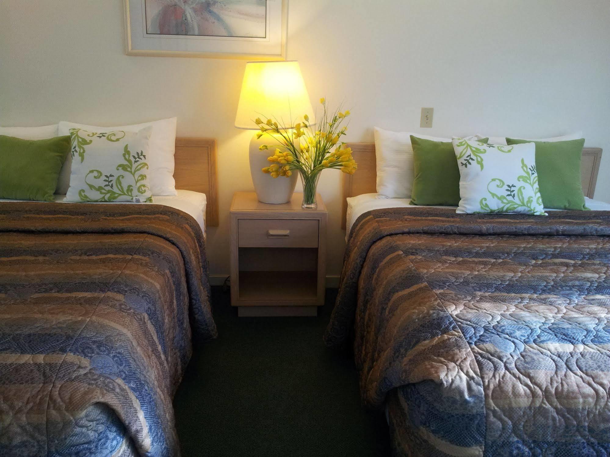 Campbell River Lodge Bagian luar foto