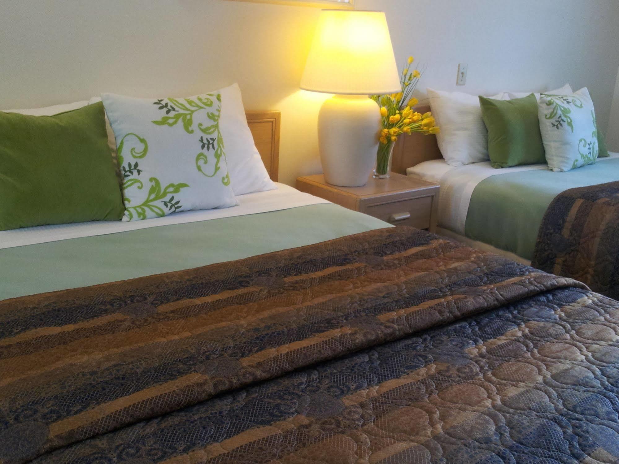 Campbell River Lodge Bagian luar foto